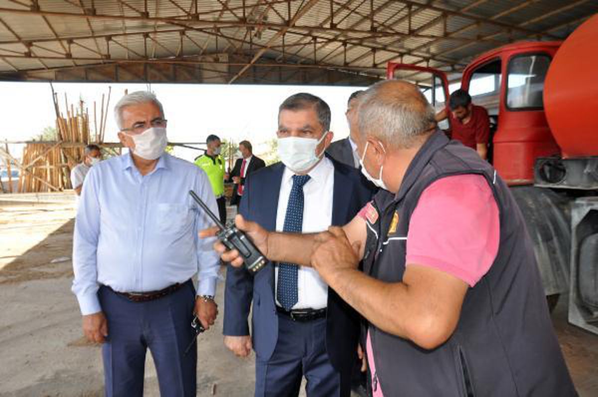 Son dakika haber: Karaman\'da kereste deposu yangını (2)