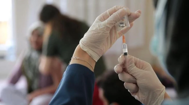 Kovid-19 aşılama oranı en düşük illerden olan Şanlıurfa'da aşı olana 1000 TL'lik hediye çeki