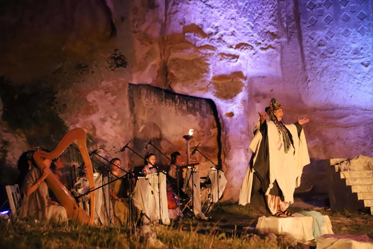 "Kybele" adlı oyun tarihi Yazılıkaya Midas Anıtı önünde yeniden sahneleniyor