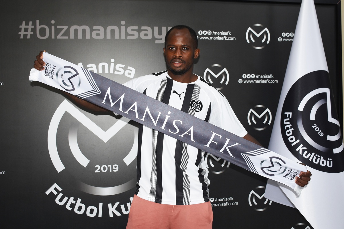 Son dakika haber: Manisa, Kamerunlu futbolcu Serge Tabekou\'yu transfer etti