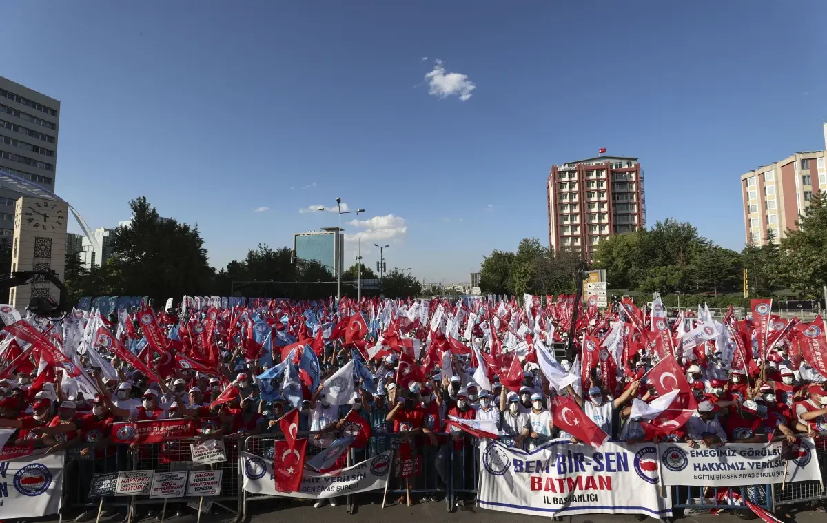 Memur-Sen Genel Başkanı Yalçın\'dan hükümete toplu sözleşme çağrısı