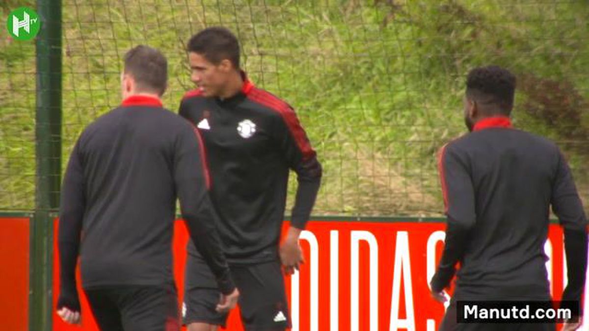 Raphael Varane Manchester United Formasıyla İlk Antrenmanına Çıktı