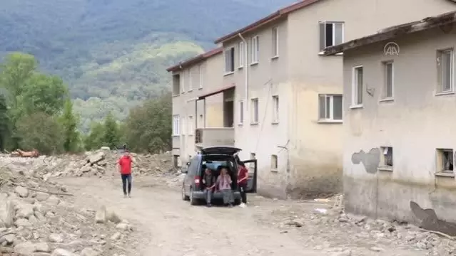 Son dakika haberleri... Selden iki engelli çocuğu ve torunuyla kurtulan 72 yaşındaki kadın yaşadıkları korkuyu unutamıyor