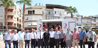 Türk Kızılay Menemen Şubesi Muharrem ayı dolayısıyla vatandaşlara aşure dağıttı