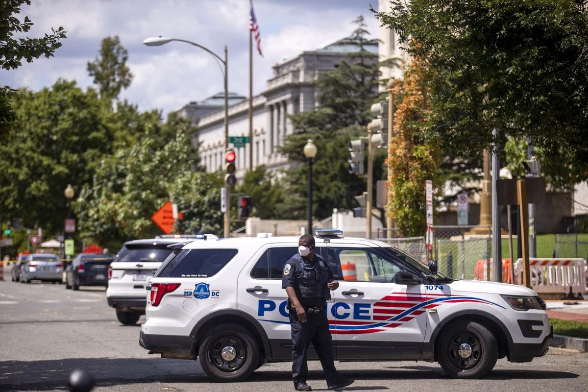 Son dakika... Washington DC\'deki bomba paniği şüphelinin teslim olmasıyla sona erdi