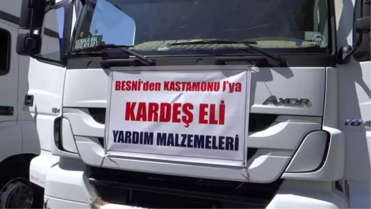 Adıyaman\'dan Kastamonu\'ya 2 tır yardım malzemesi