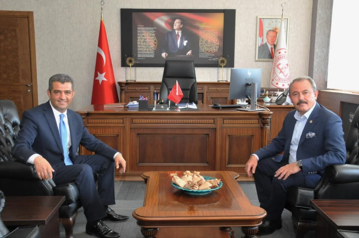 AK Parti Denizli Milletvekili Şahin Tin, İl Milli Eğitim Müdürlüğünü ziyaret etti
