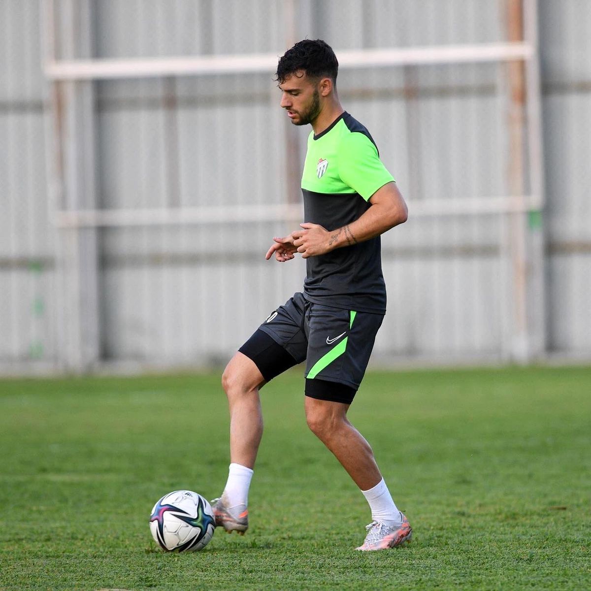 Bursaspor\'da Massimo Bruno\'nun lisansı çıktı
