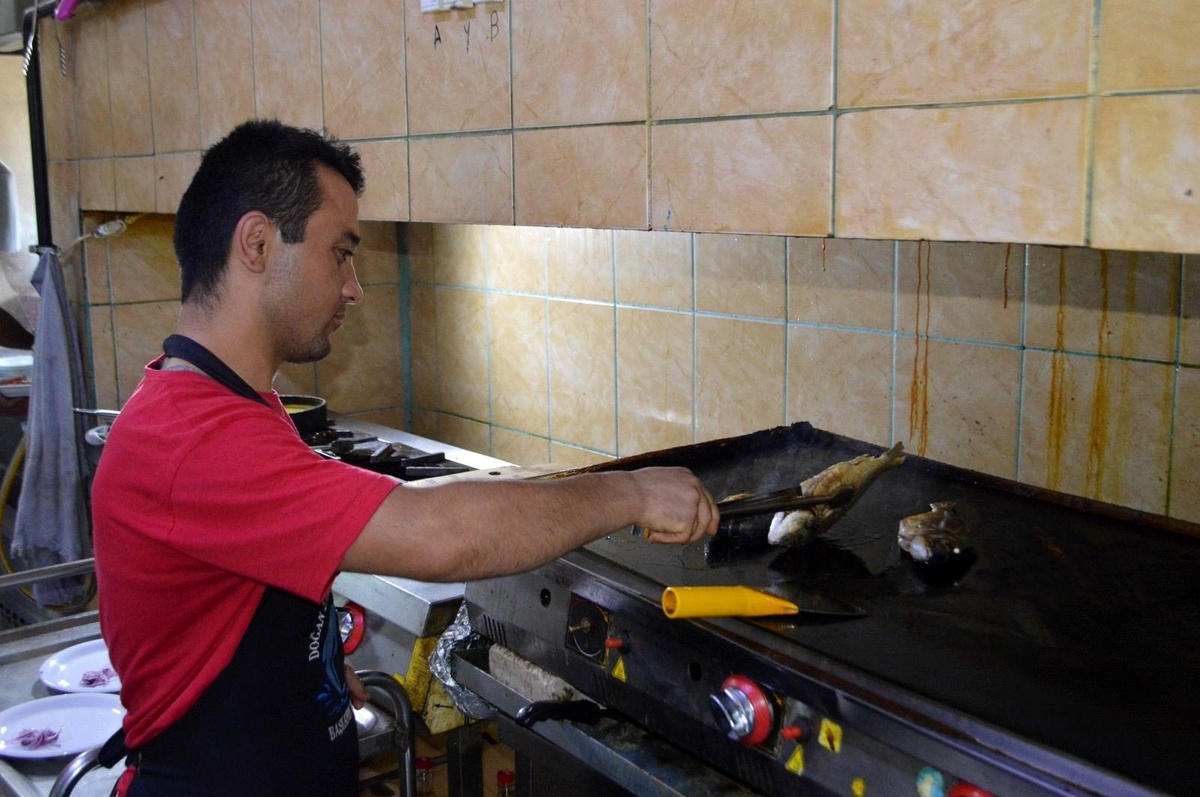 Denizi olmayan kentte balık restoranları büyük ilgi görüyor
