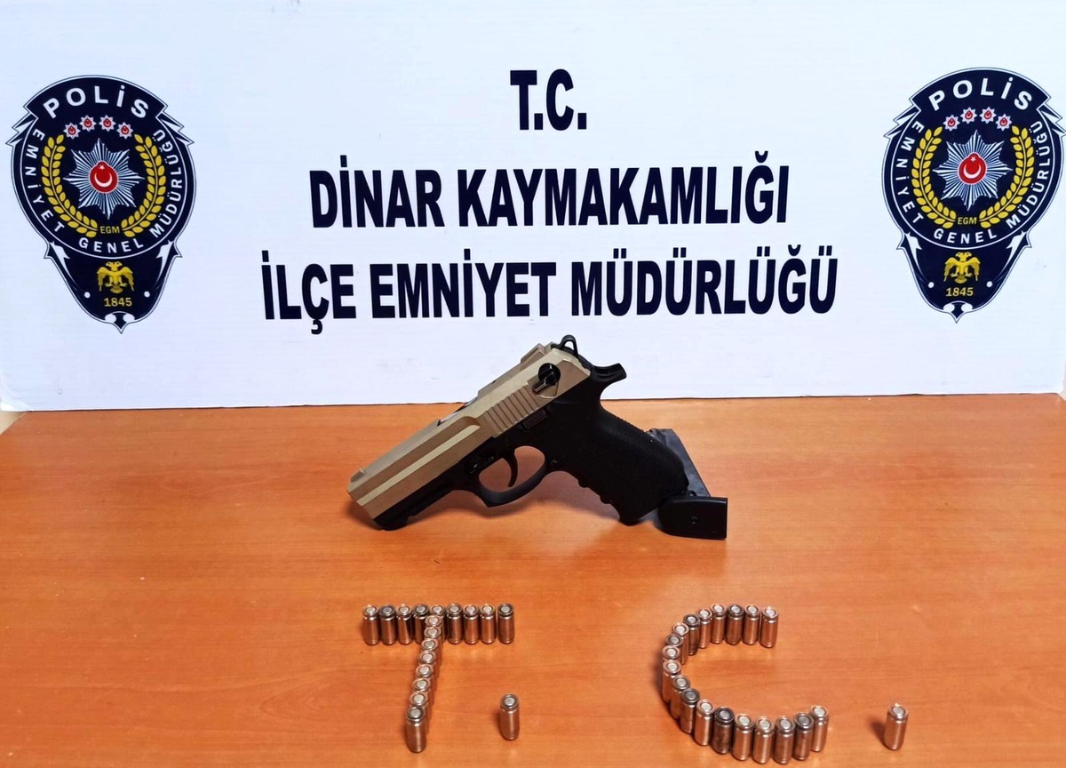 Düğün konvoyunda havaya ateş açan şahsı polis yakaladı