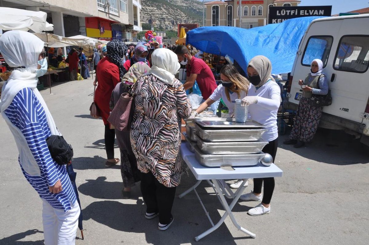 Ermenek Belediyesinden aşure ikramı