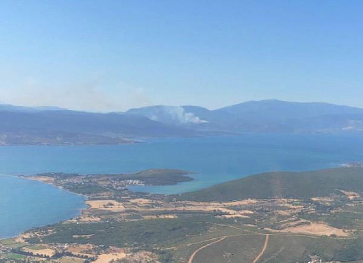 İzmir\'de, makilik ve orman yangını