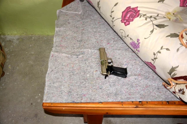 Kozan'da şafak vakti uyuşturucu operasyonunda 9 gözaltı
