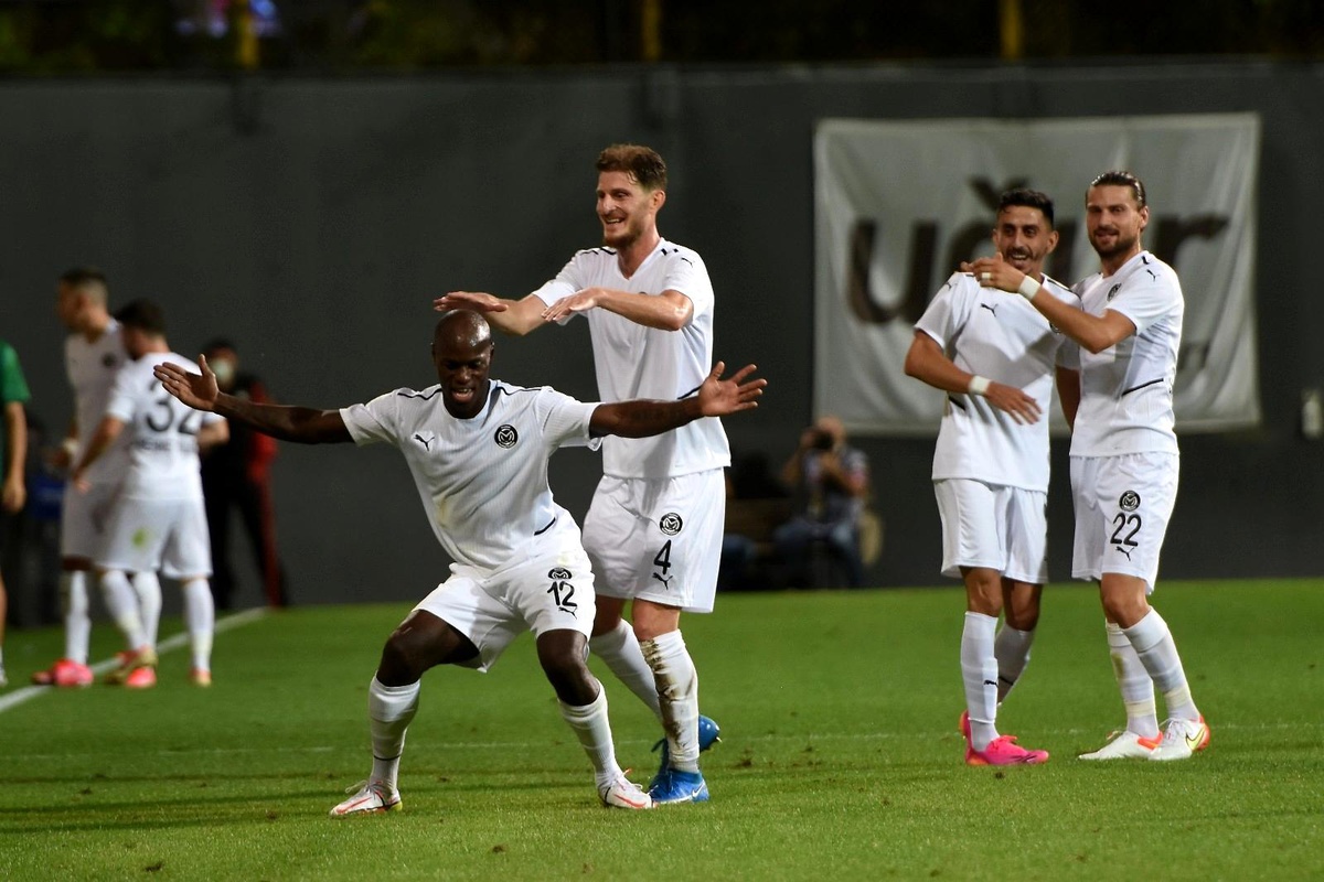 Manisa FK\'nın konuğu Denizlispor
