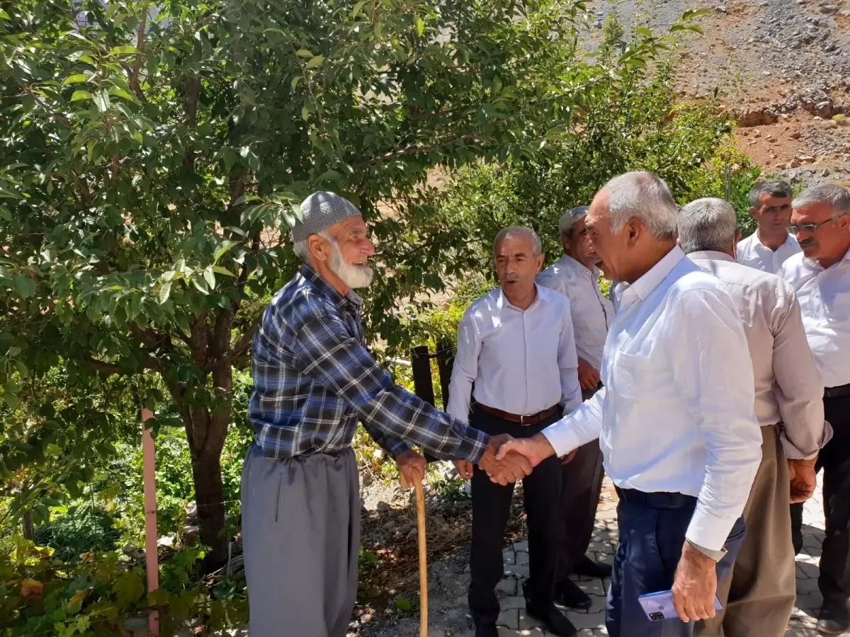 Milletvekili Taş, Çelikhan\'ın tüm köy ve mezralarını gezdi