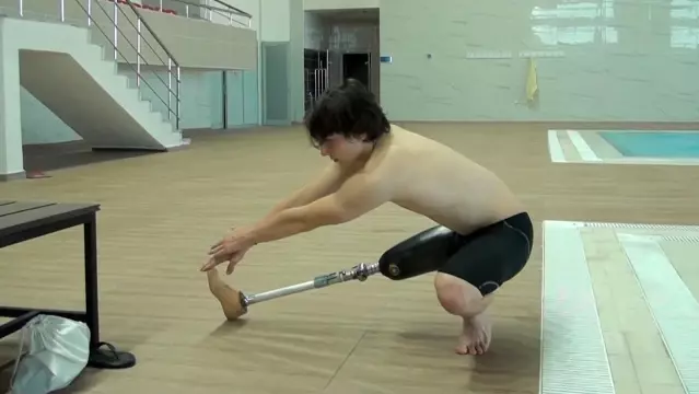 Paralimpik sporcu Recep Tuna, engelleri aşarak olimpiyatlara yüzüyor