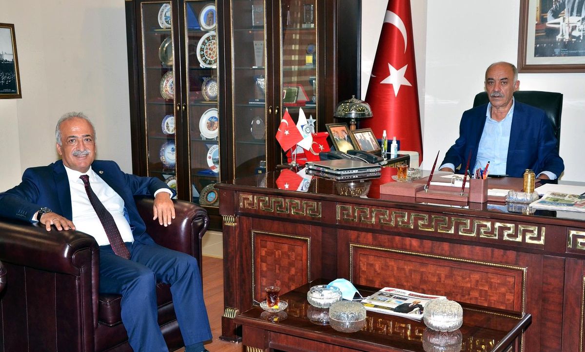 Rektör Çomaklı\'dan Başkan Yücelik\'e ziyaret