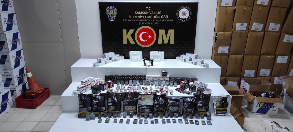Son dakika! Samsun\'da bandrolsüz makaron ve kaçak tütün operasyonunda 2 kişi yakalandı