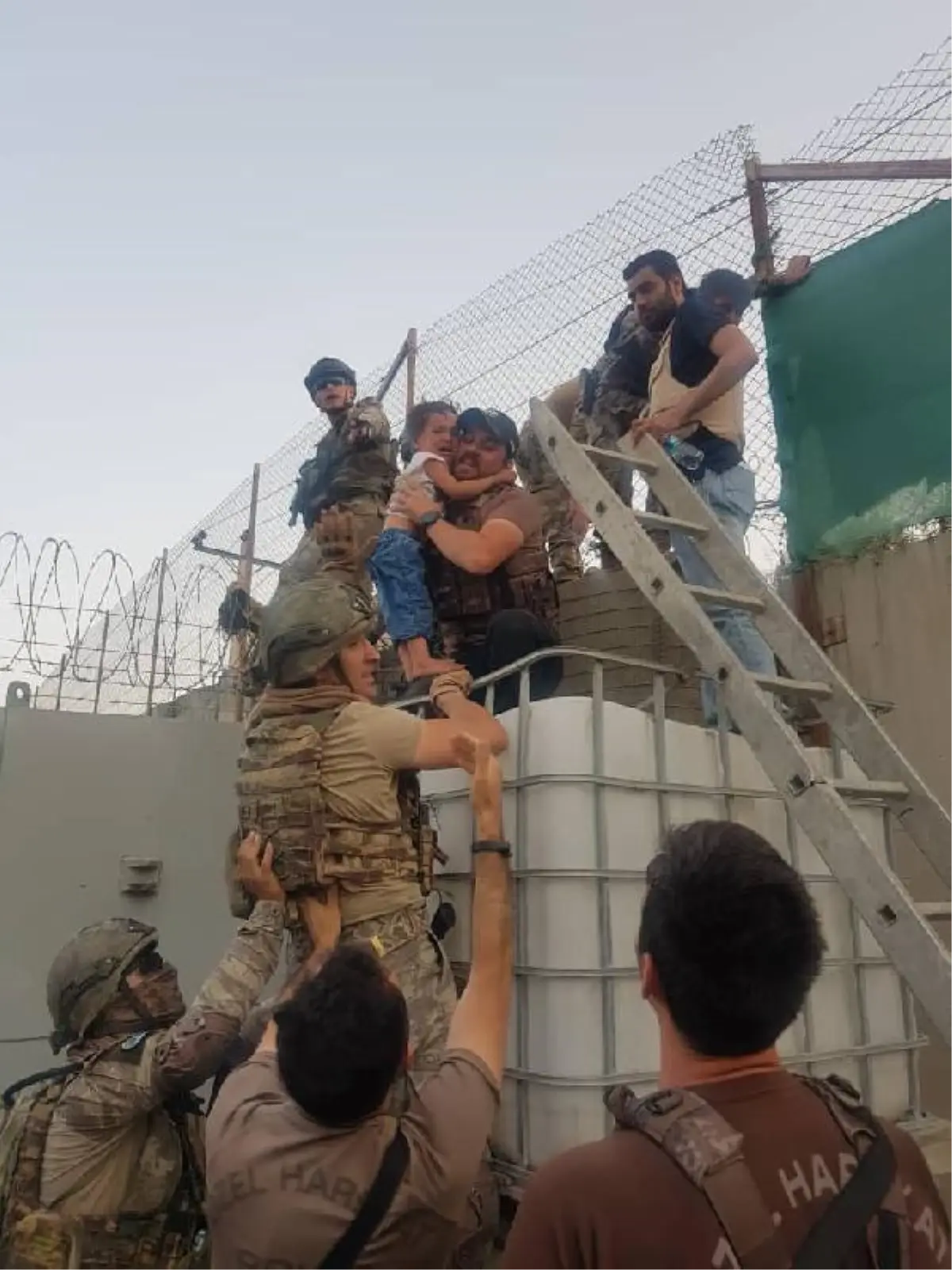 Special operation from Turkish security forces in Afghanistan to save Turkish citizens