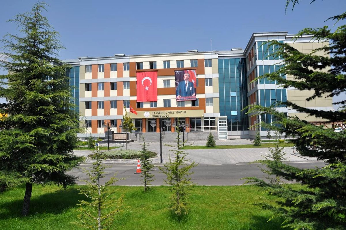 Son Dakika | Suriyeli çocuklar için bilgisayar ihalesi