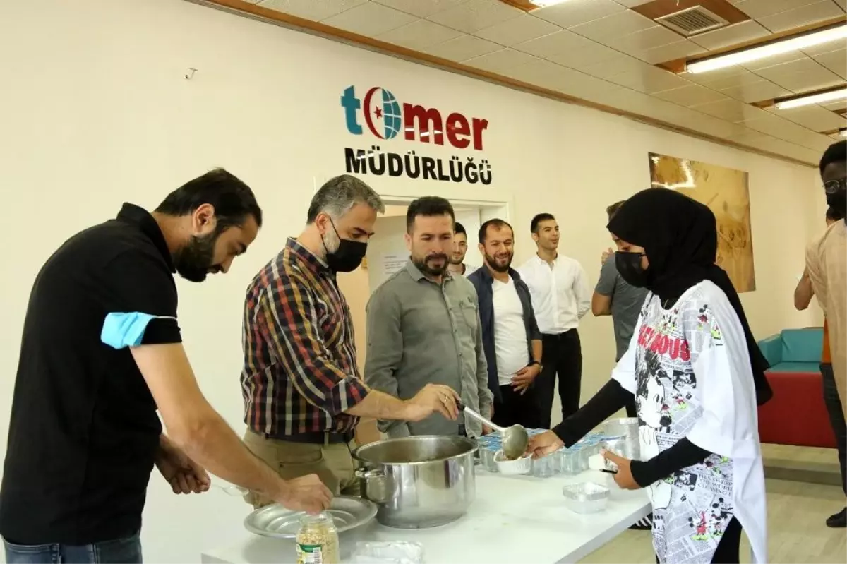 Yabancı Öğrenciler Aşureyle Tanıştı