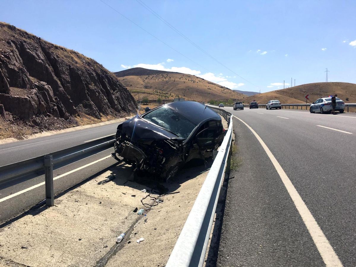 Son dakika haberi: Elazığ\'da trafik kazası: 1 ağır yaralı