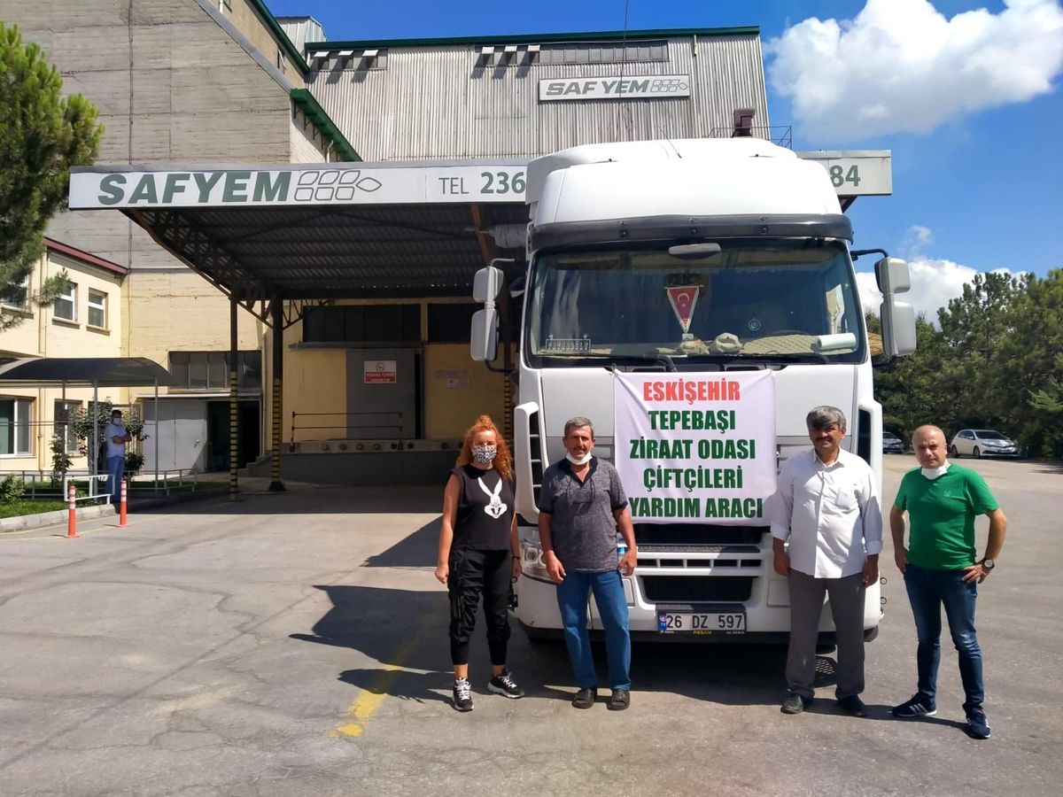 Son dakika haberi: Eskişehirli çiftçilerden Manavgat\'taki yangınzedelere yardım tırı
