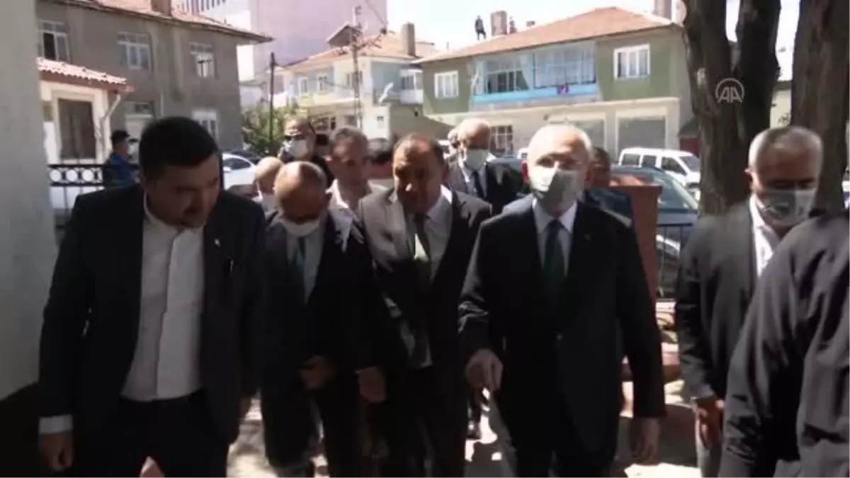 Kılıçdaroğlu, Elmadağ Belediyesi tarafından restore edilen Köy Konağını ziyaret etti