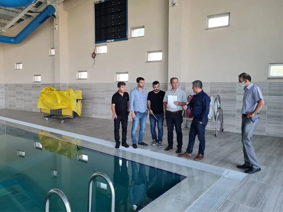 Konya Gençlik ve Spor İl Müdürü Şahin\'den yarı olimpik havuzda inceleme