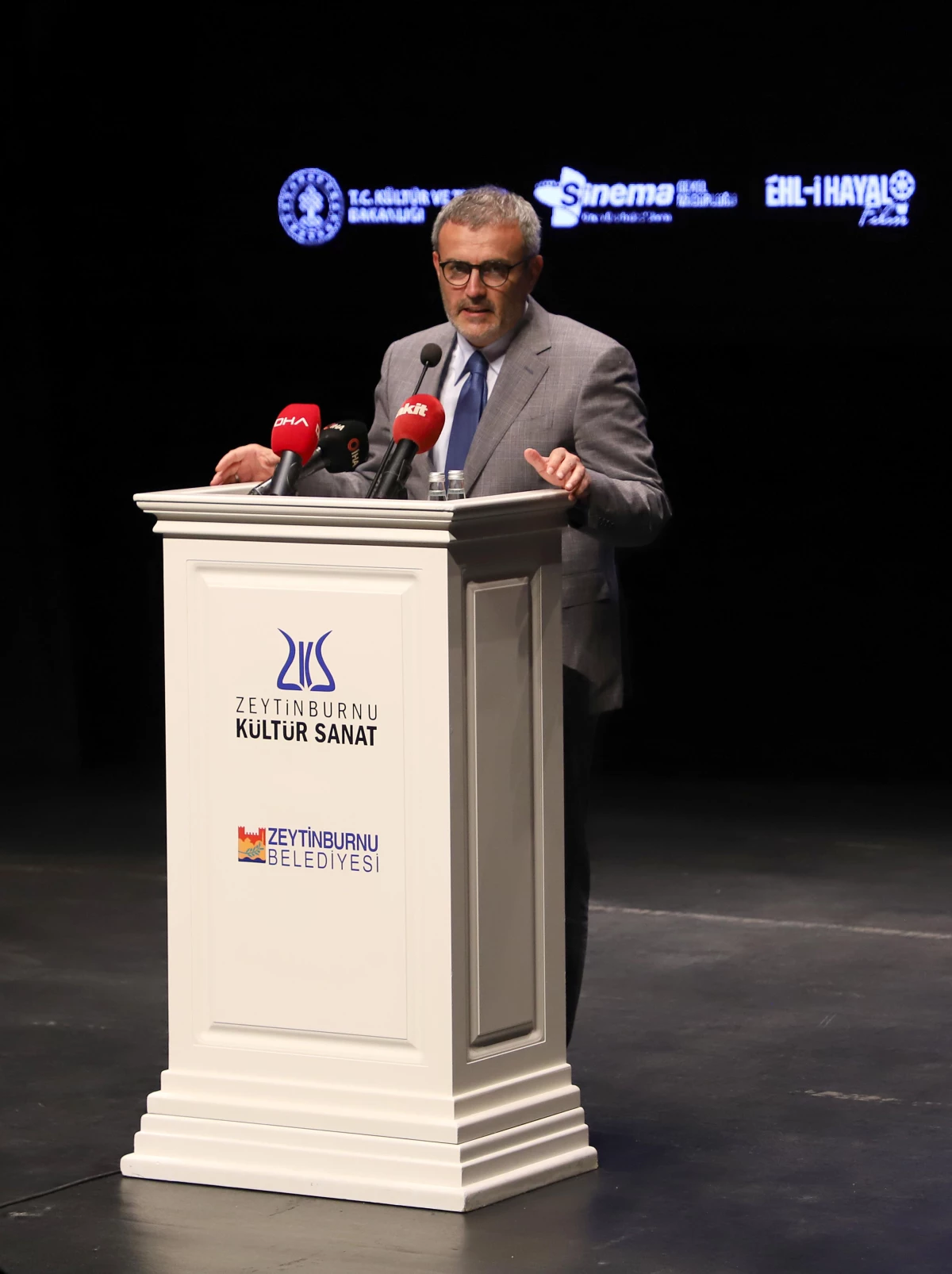 Prof. Dr. Ahmet Haluk Dursun, Zeytinburnu Belediyesi tarafından düzenlenen törenle anıldı (1)
