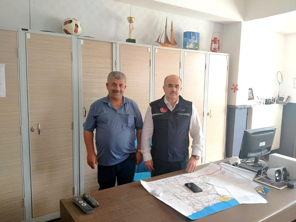 Şehit Babası, Vali Dağlı\'yı Ayancık\'ta ziyaret etti