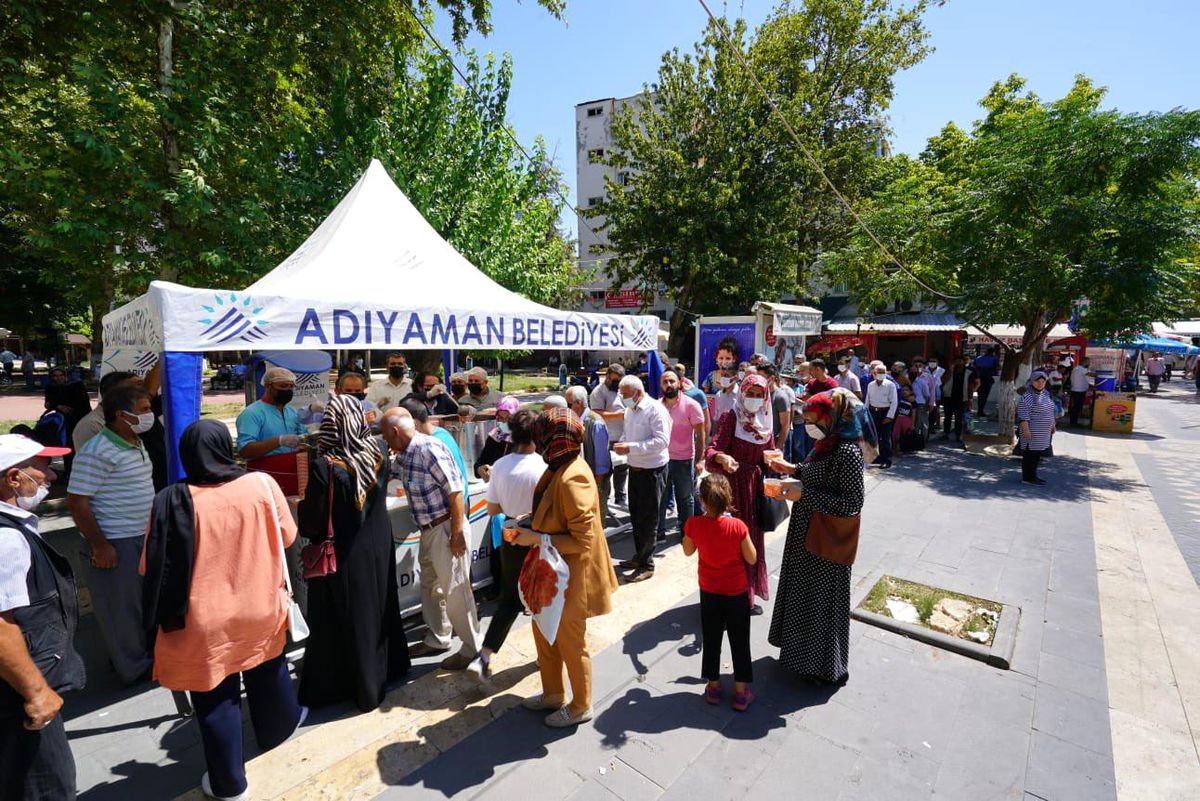 BELEDİYEMİZDEN 2 BİN 500 KİŞİLİK AŞURE İKRAMI