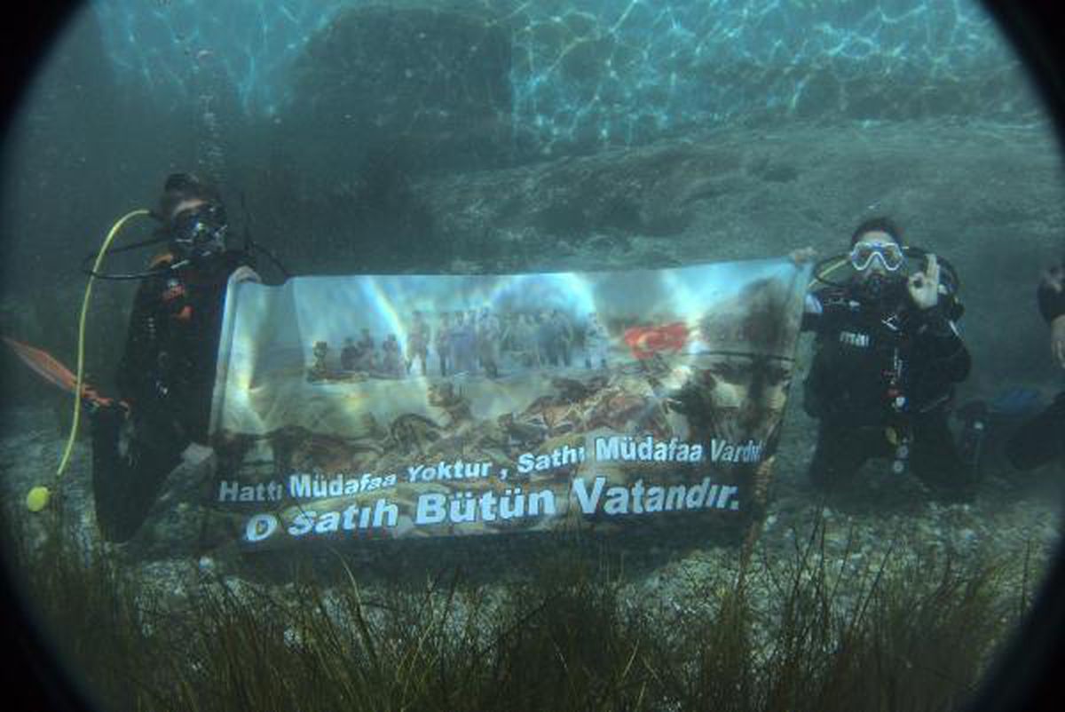Commemorative dive in the 100th anniversary of Sakarya Battle Victory