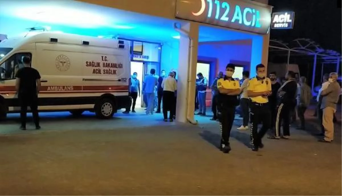 Son dakika haber... DÜĞÜNDE 2 KİŞİ SİLAHLA YARALANDI, MUHTAR GÖZALTINA ALINDI