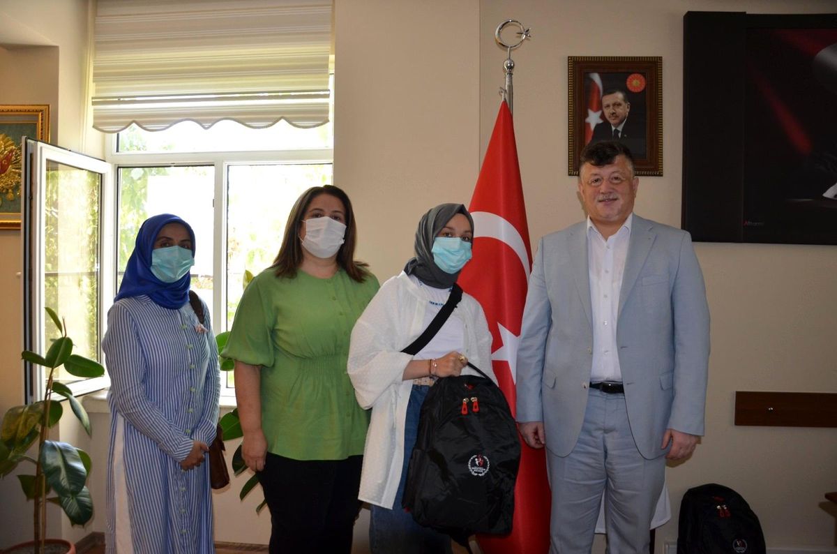 Gençlik ve Spor İl Müdürü Fillikçioğlu başarılı gençleri ağırladı
