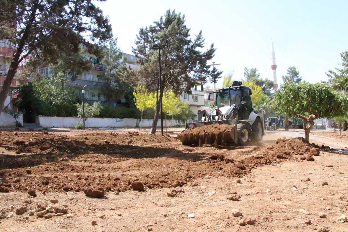 Haliliye\'de parklar yenileniyor