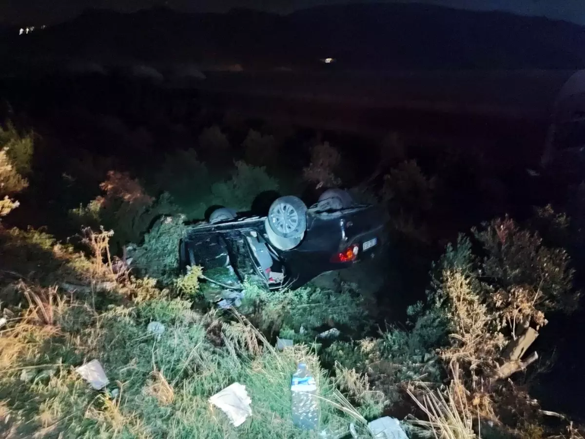 Hatay\'da kontrolden çıkan otomobil bahçeye uçtu