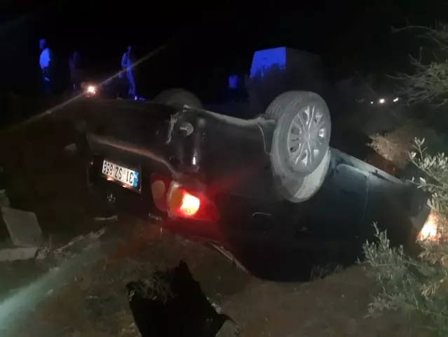 Hatay'da kontrolden çıkan otomobil bahçeye uçtu Hatay'da kontrolden çıkan otomobil bahçeye uçtu