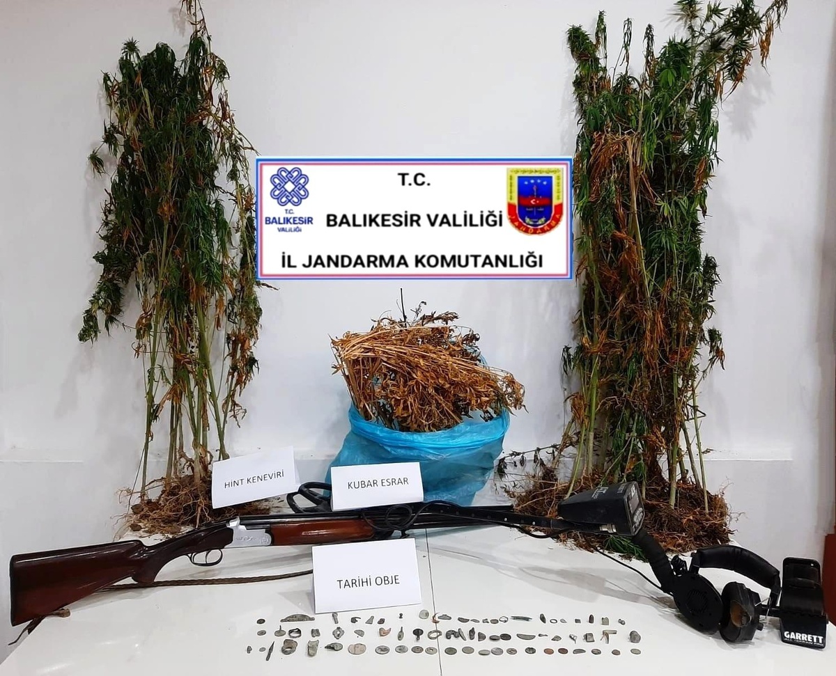 Jandarma uyuşturucu tacirlerine nefes aldırmıyor