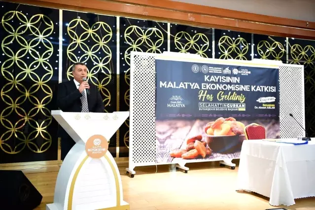 'Kayısının Malatya ekonomisine katkısı' konferansı yapıldı 'Kayısının Malatya ekonomisine katkısı' konferansı yapıldı