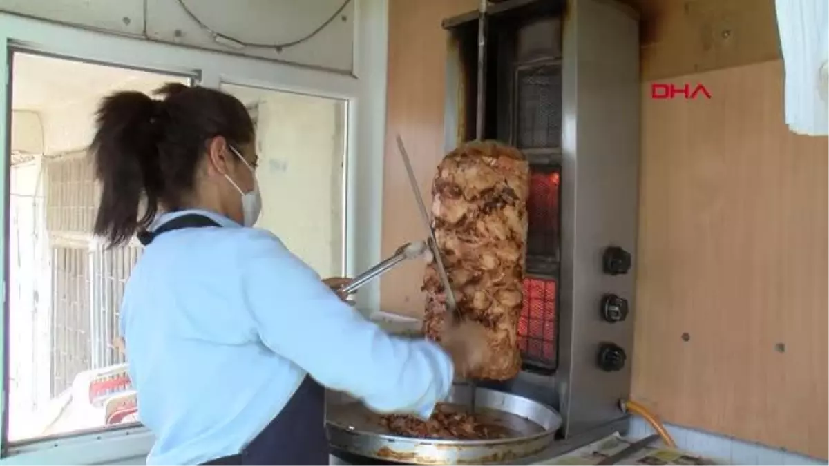 MARDİN\'İN TEK KADIN DÖNER USTASI AİLEME KATKI OLSUN DİYE TEZGAH BAŞINA GEÇTİM