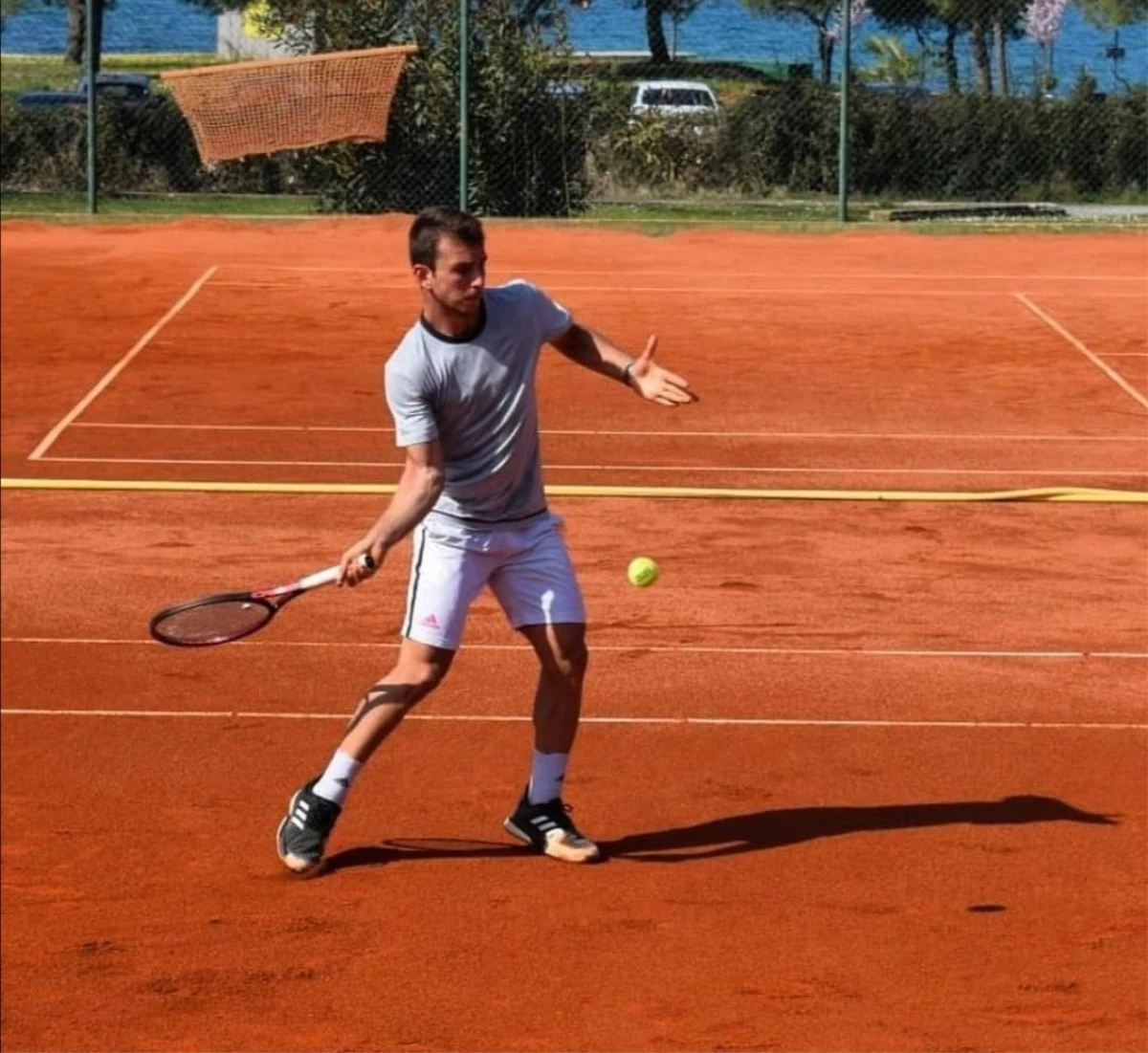 Milli tenisçi Ergi Kırkın, Almanya\'da düzenlenen turnuvada şampiyon oldu