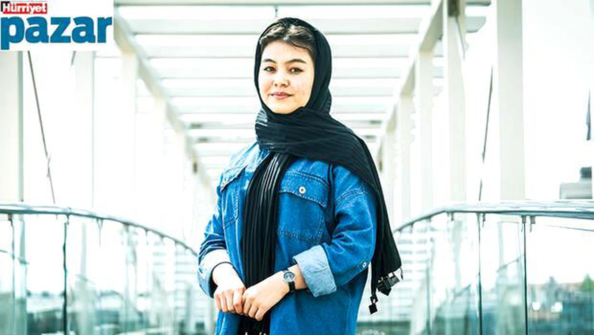 Türkiye\'deki Afgan kadınlar anlatıyor: Annemin hayatı bombalar altında geçmiş, 20 yıl öncesine dönmek istemiyoruz!