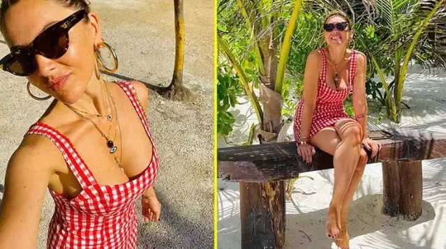 Ünlü şarkıcı Hadise, Mehmet Dinçerler'e olan aşkını ilan etti: Gülümsememin sebebi sensin Ünlü şarkıcı Hadise, Mehmet Dinçerler'e olan aşkını ilan etti: Gülümsememin sebebi sensin