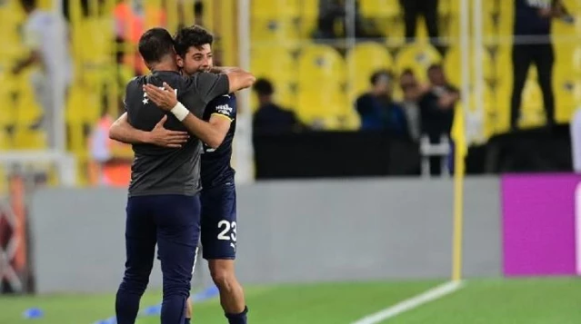 Vitor Pereira'nın yeni prensi Muhammed! Antalyaspor maçına Mesut Özil yedek kulübesinde başlayacak