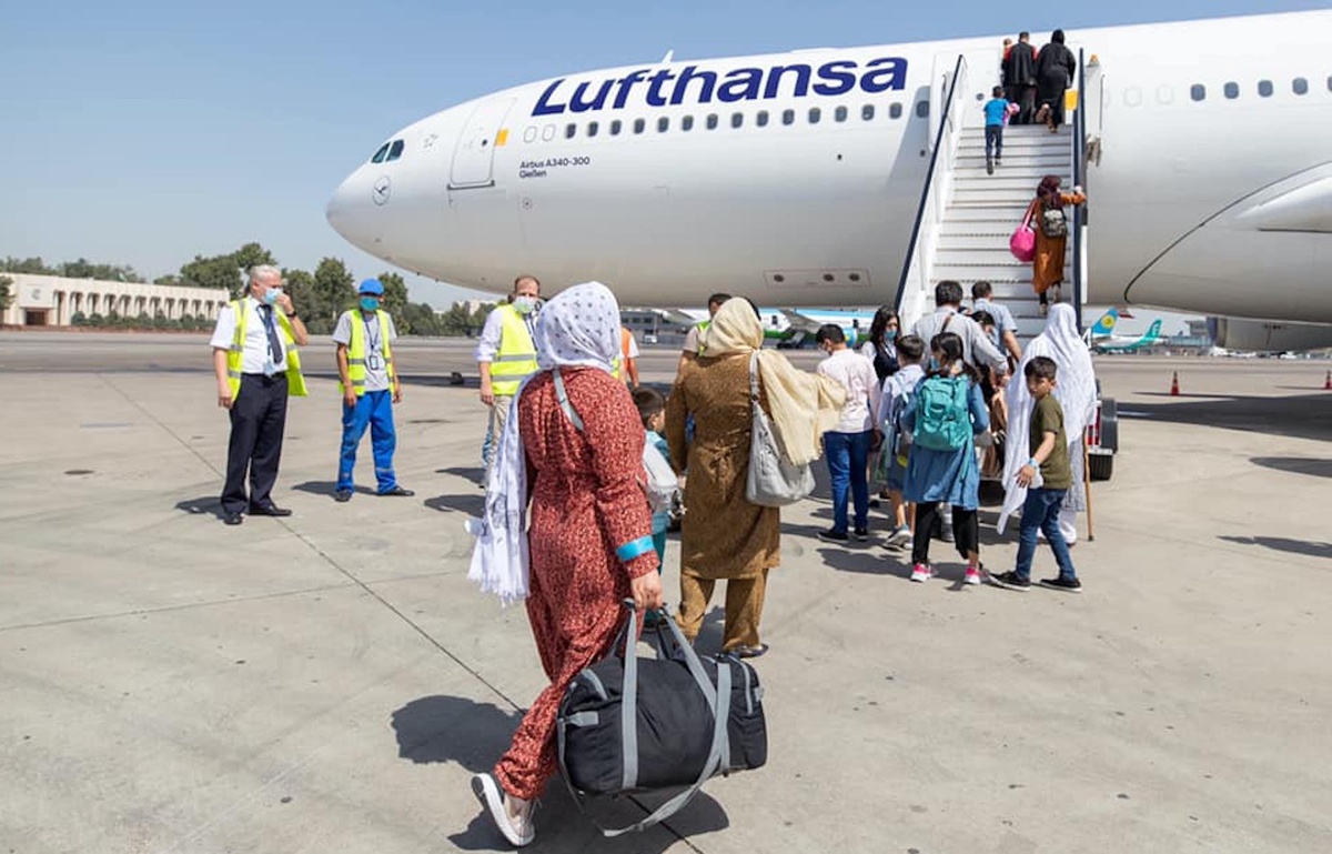 Almanya, Afganistan\'daki 2 binden fazla kişiyi Özbekistan üzerinden tahliye etti