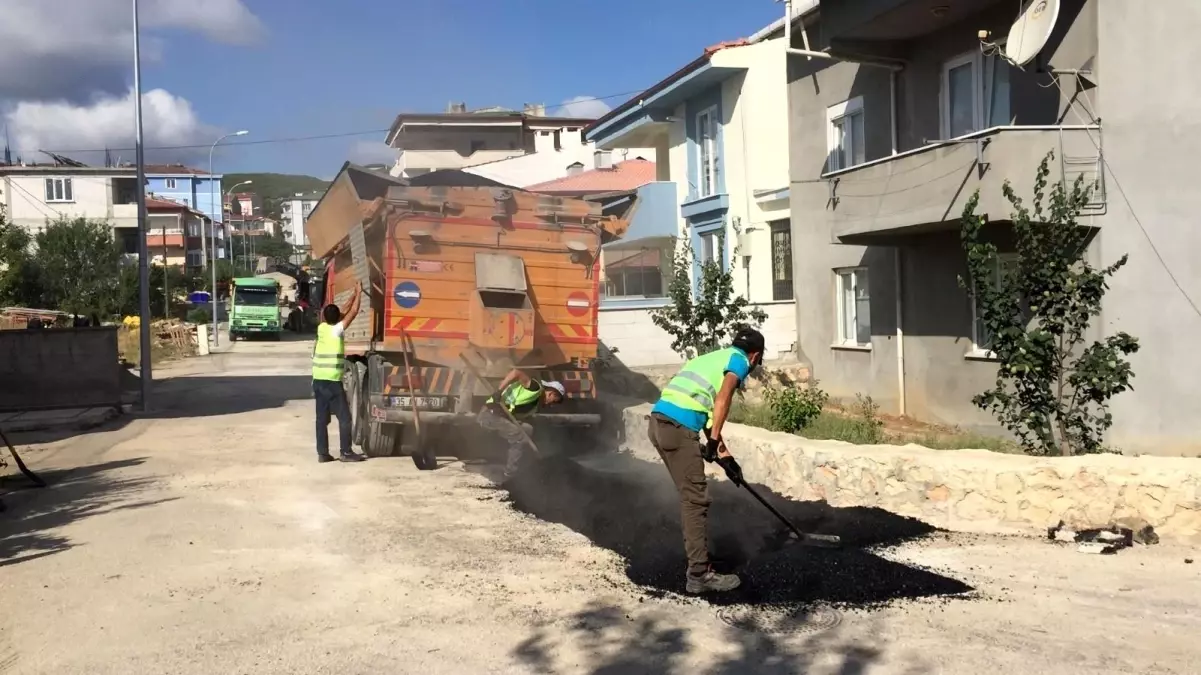 Asfalt onarım çalışmaları devam ediyor