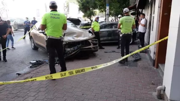 BAĞDAT CADDESİ'NDEKİ KAZA GÜVENLİK KAMERASINDA