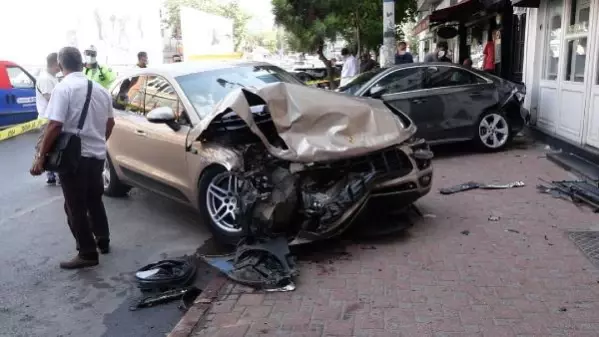 BAĞDAT CADDESİ'NDEKİ KAZA GÜVENLİK KAMERASINDA