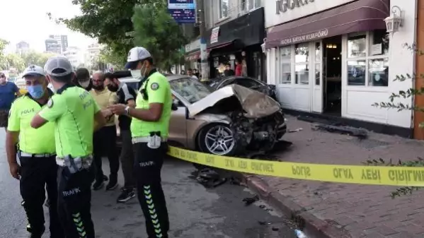 BAĞDAT CADDESİ'NDEKİ KAZA GÜVENLİK KAMERASINDA